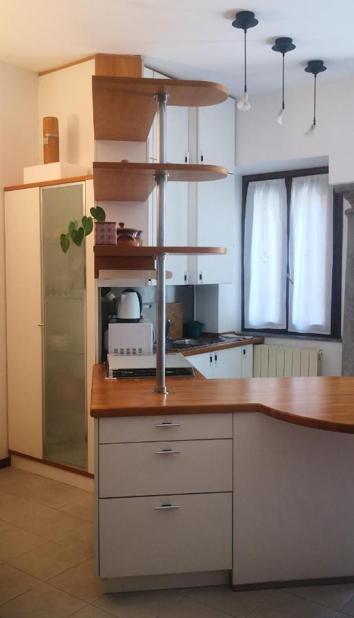 Residenza Esse Villa Angera Eksteriør bilde